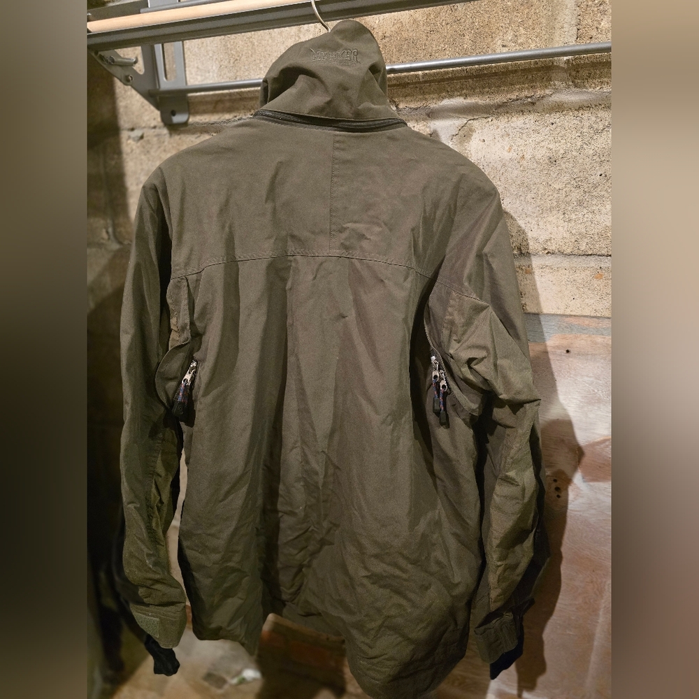 Snowboard Jacket - Picture 2 of 14